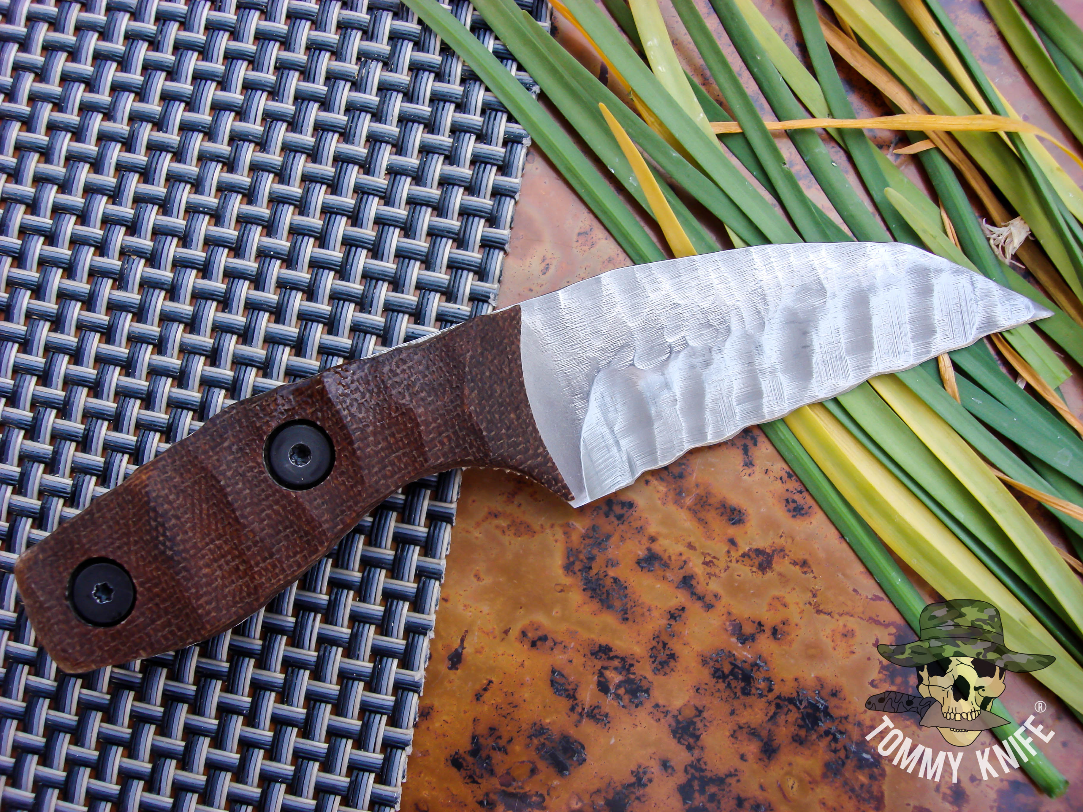 Tommy Knife® Juliett - Sculpted Blade with Micarta Caveman Grip